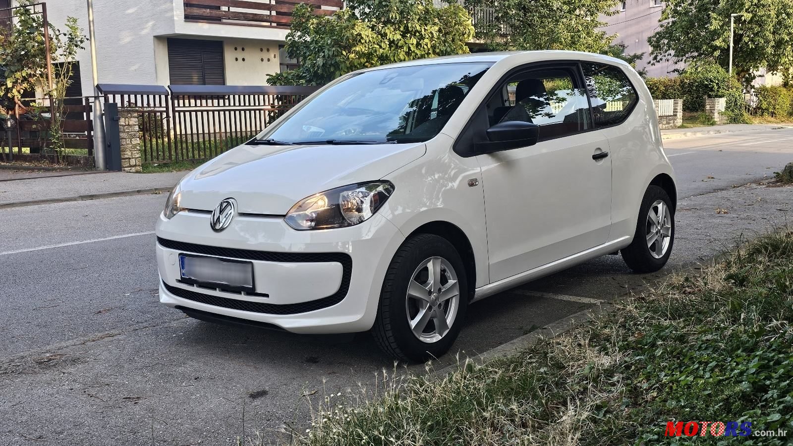 2013' Volkswagen Up! 1,0 Up! photo #4