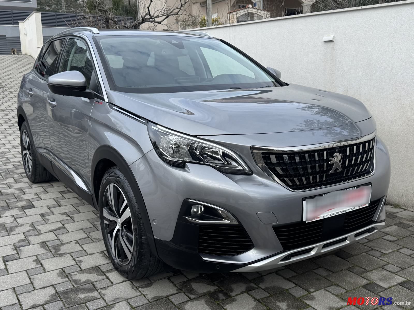 2020' Peugeot 3008 1,5 Bluehdi photo #2