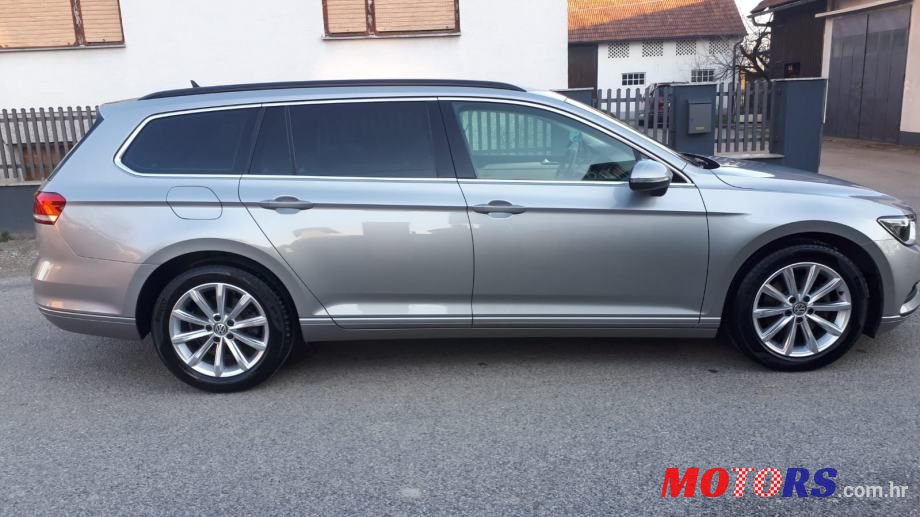 2017' Volkswagen Passat Variant photo #4