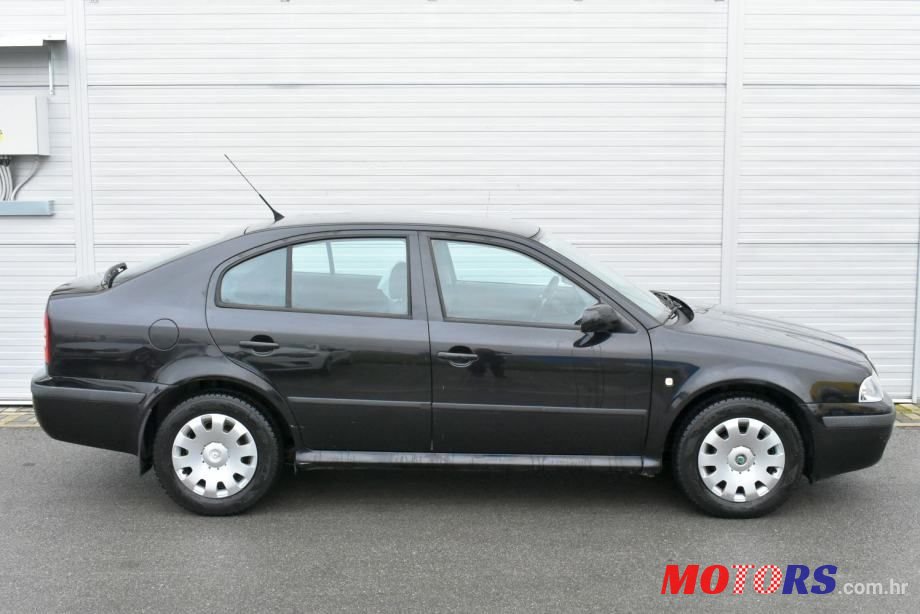 2007' Skoda Octavia 1.4 16V photo #2