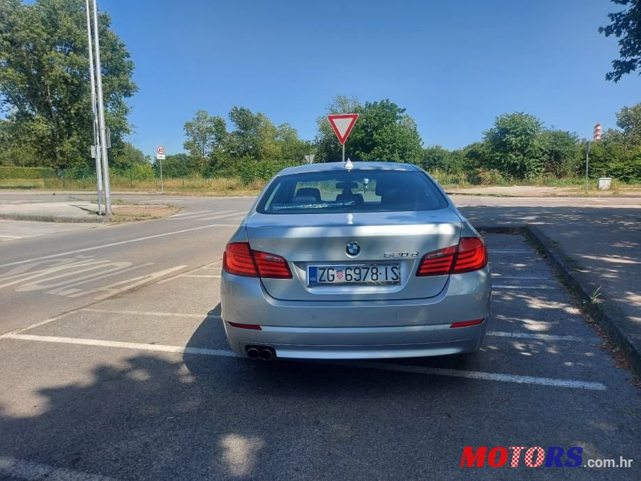2011' BMW Serija 5 520D photo #6