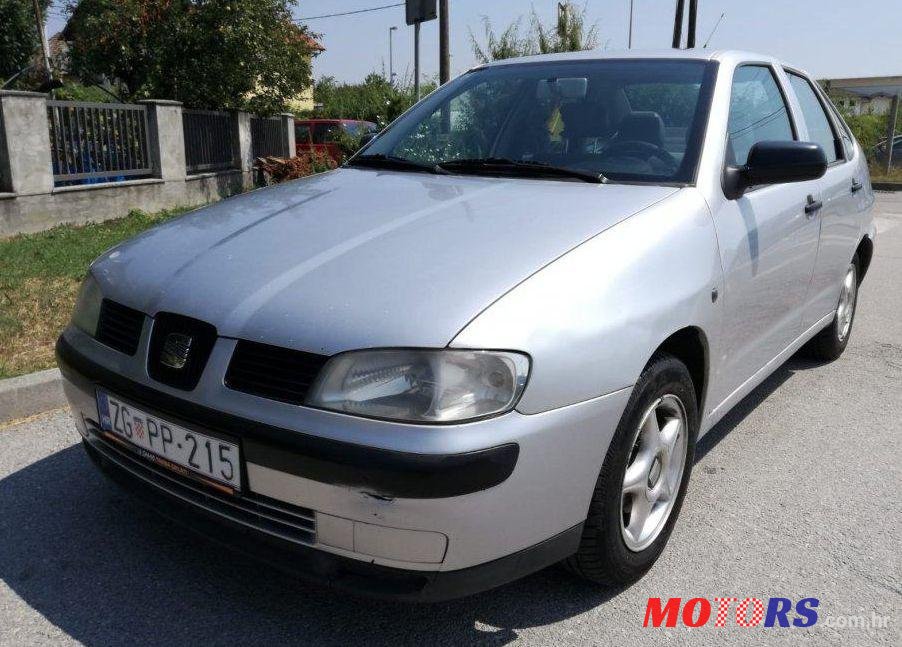 2001' SEAT Cordoba 1,9 Sdi photo #1