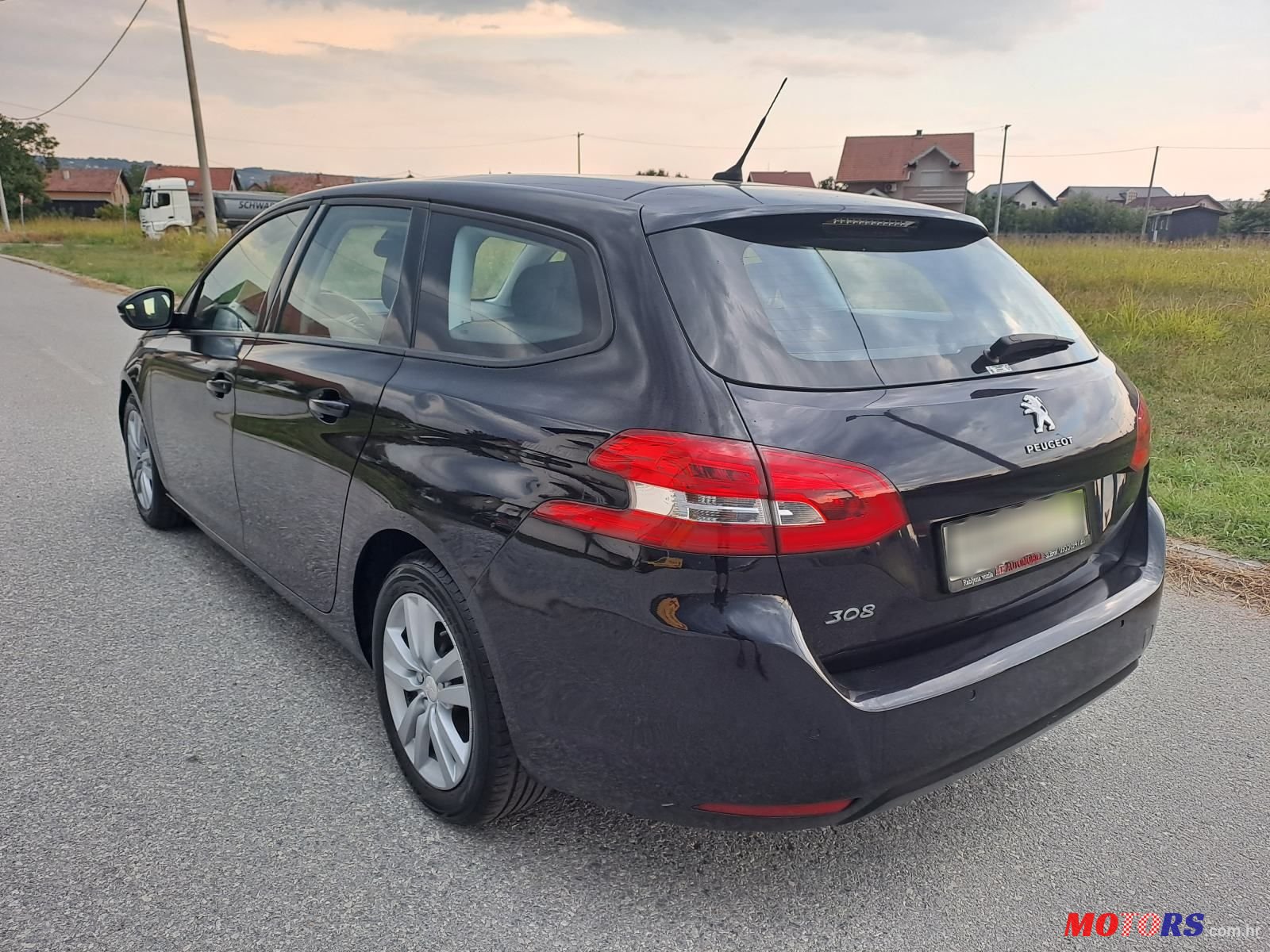 2015' Peugeot 308 Sw photo #6