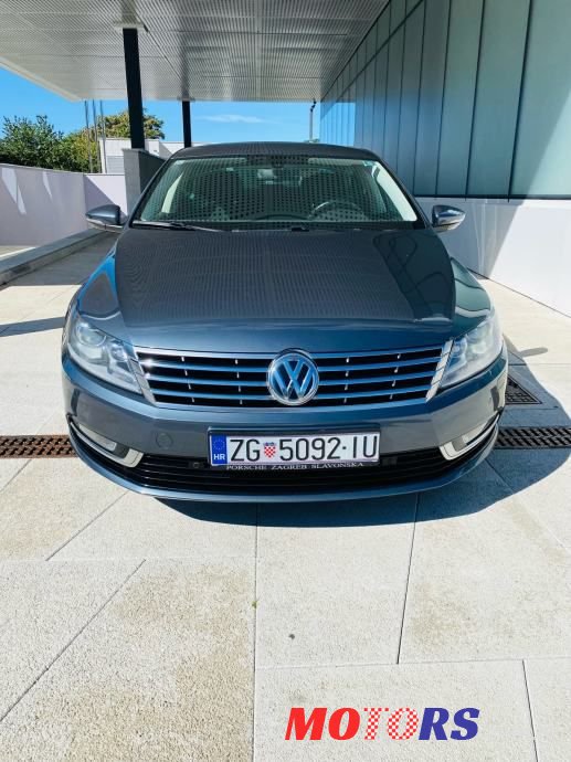 2013' Volkswagen Passat photo #2