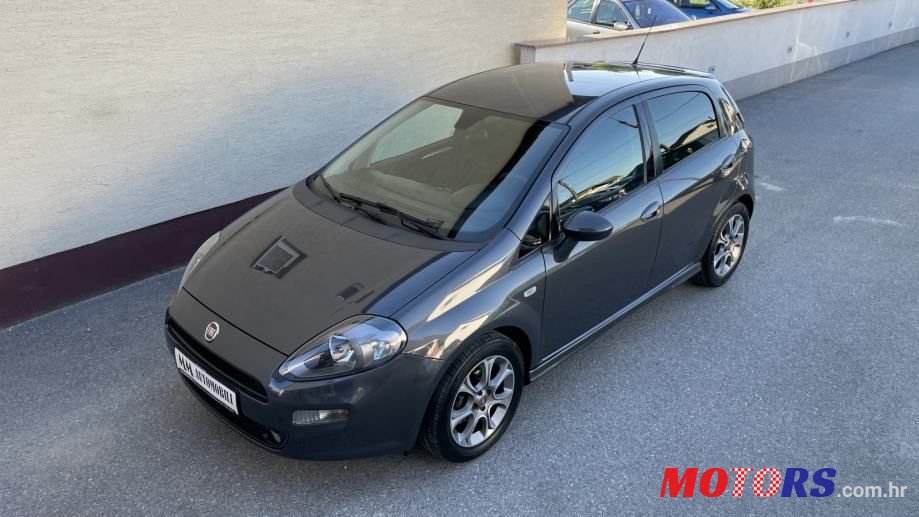 2013' Fiat Punto Evo photo #3