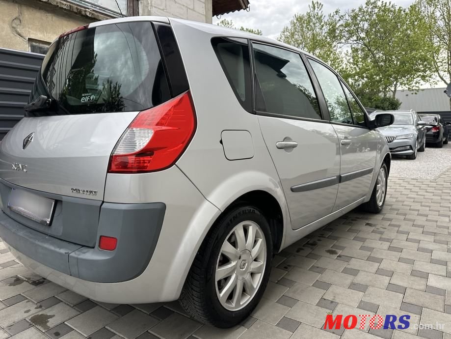 2006' Renault Scenic 1,5 Dci photo #1