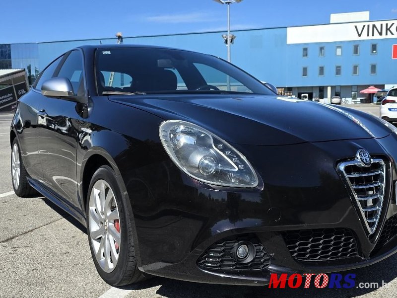 2011' Alfa Romeo Giulietta 1,6 D. N. A photo #3