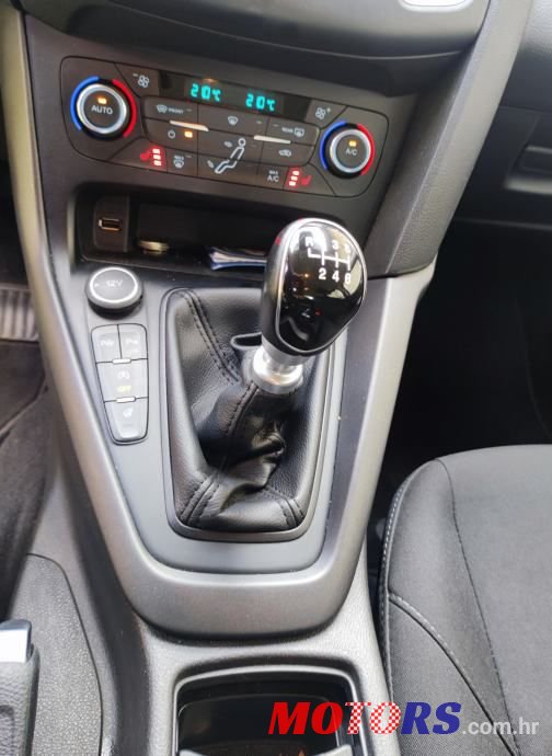 2015' Ford Focus Karavan photo #6