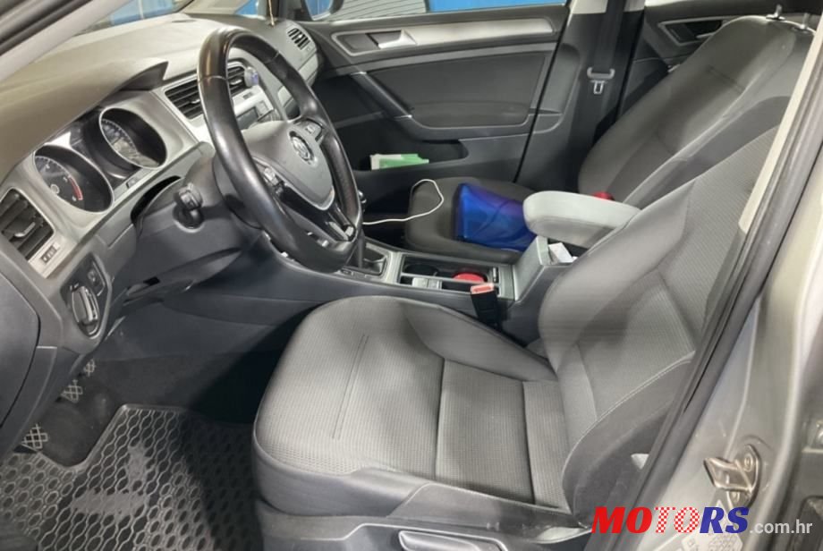 2015' Volkswagen Golf 7 photo #6