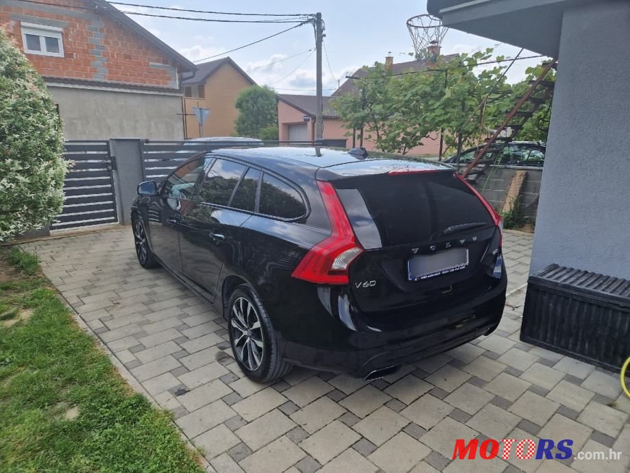 2017' Volvo V60 D3 photo #3