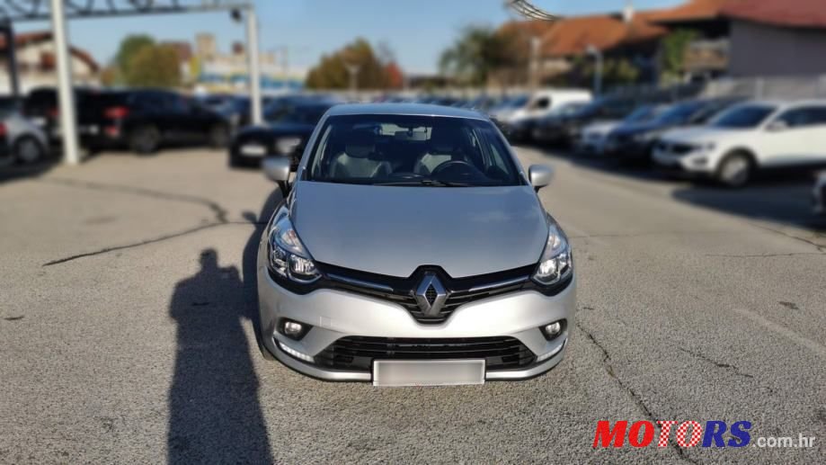 2019' Renault Clio photo #1