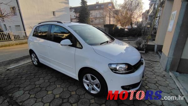 2010' Volkswagen Golf Plus 1,6 Tdi photo #2