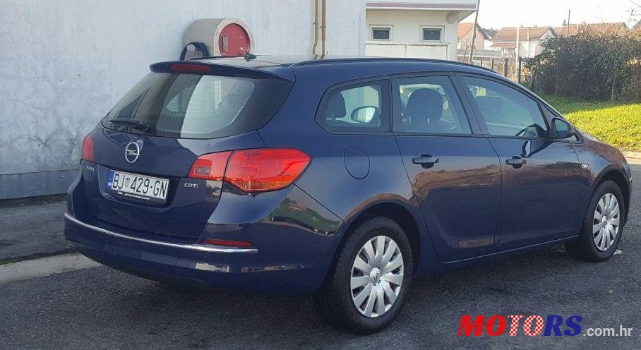 2013' Opel Astra Karavan 1,7 Cdti Sport photo #1