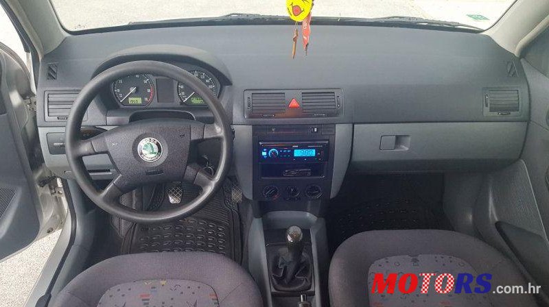 2003' Skoda Fabia 1,4 photo #3