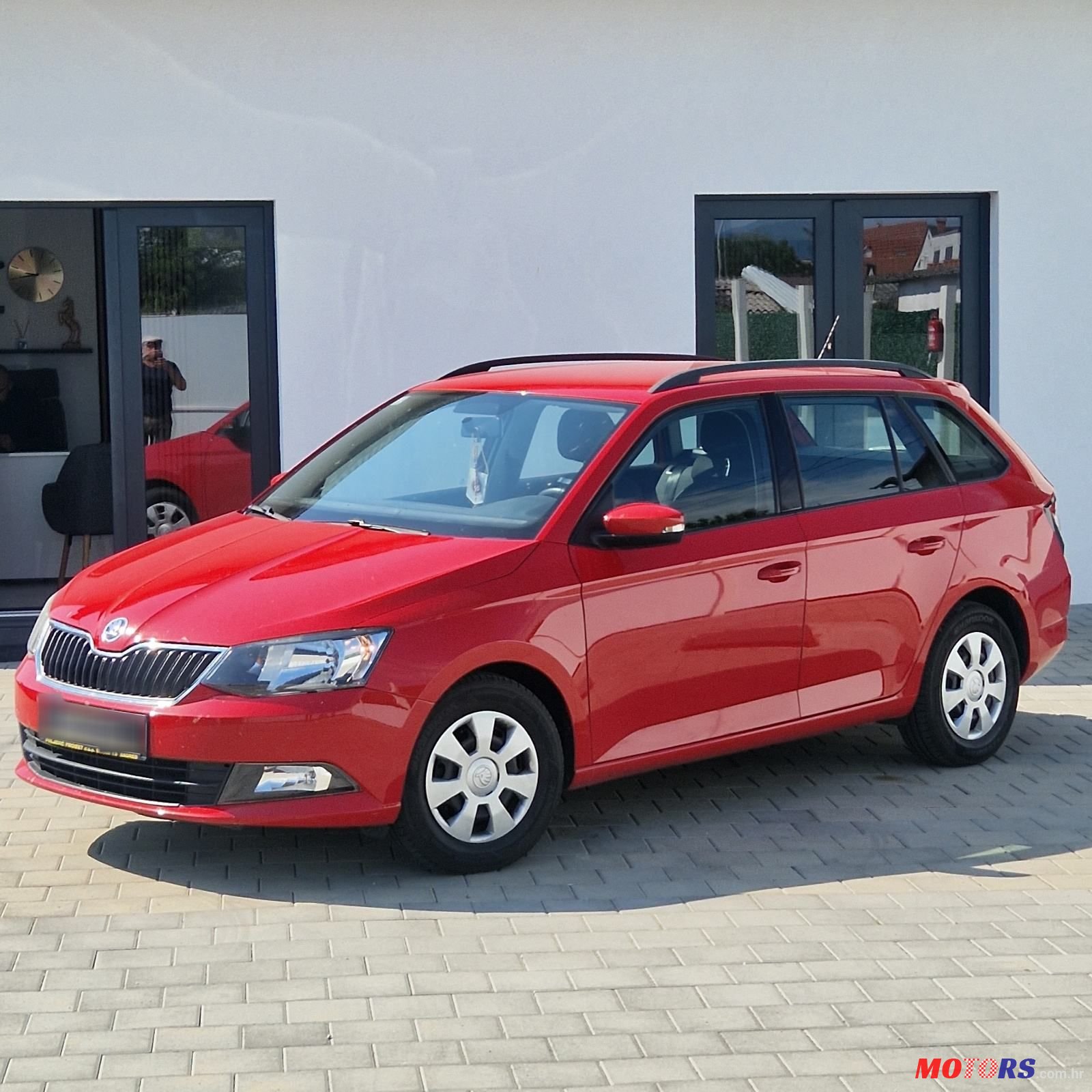 2017' Skoda Fabia Combi photo #2