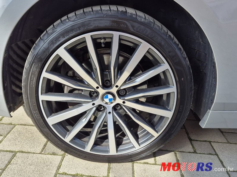 2019' BMW Serija 1 118D photo #2