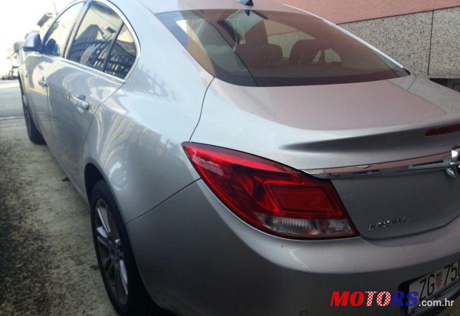 2011' Opel Insignia 2,0 Cdti photo #1
