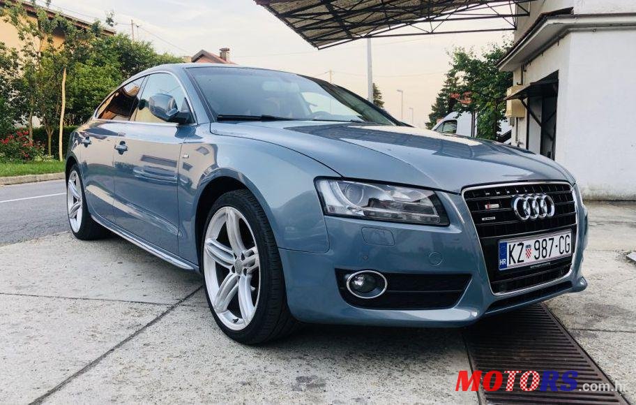 2011' Audi A5 Sportback photo #2