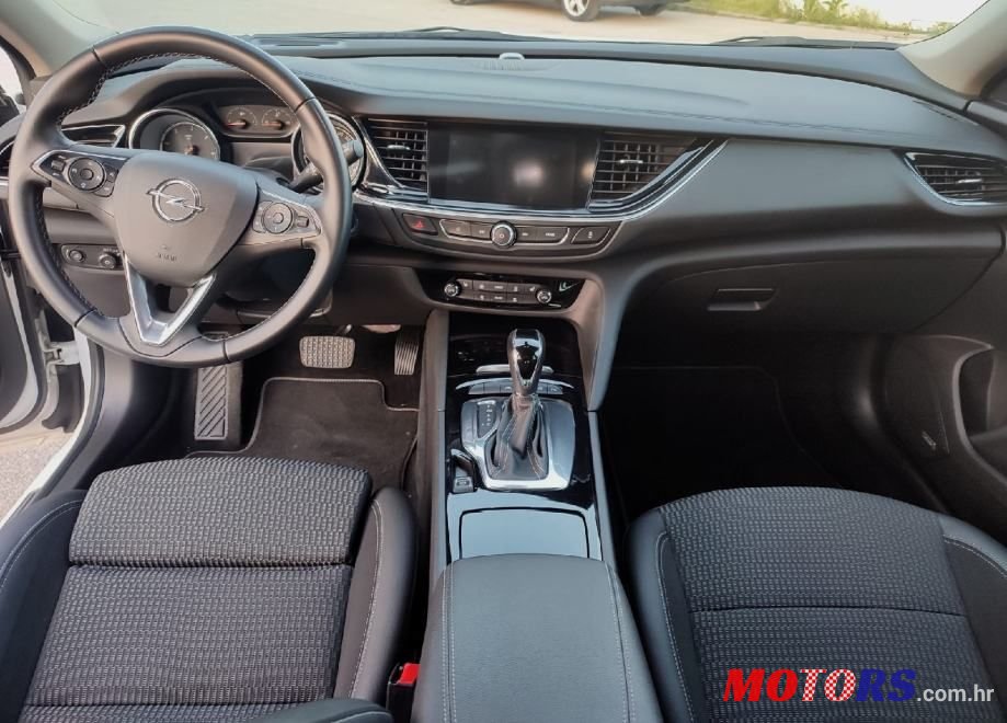 2018' Opel Insignia 2,0 Cdti photo #1