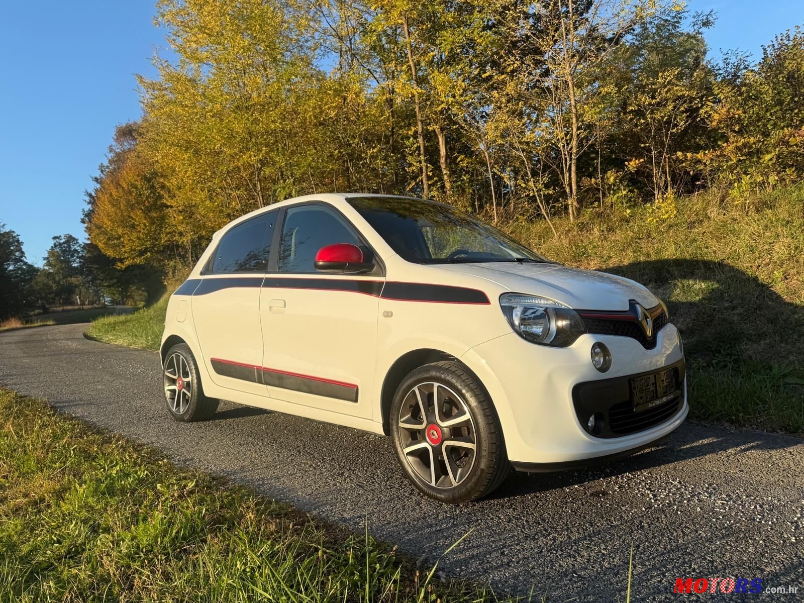 2015' Renault Twingo Tce 90 photo #5