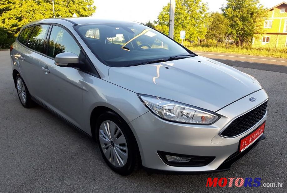 2016' Ford Focus Caravan photo #1