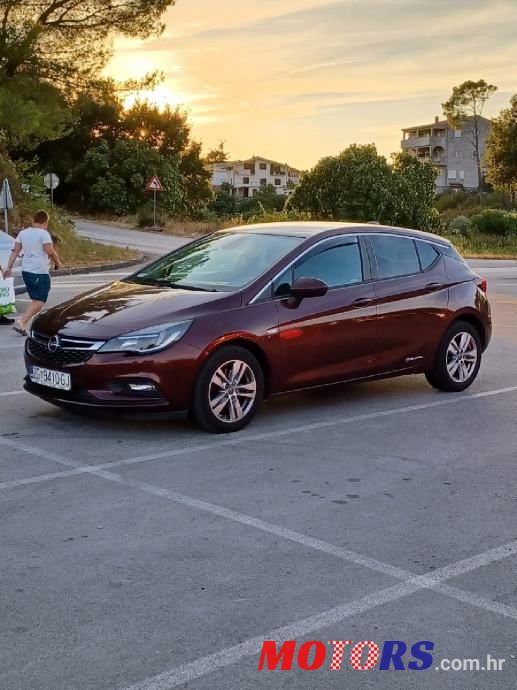 2018' Opel Astra 1.6 Cdti photo #6