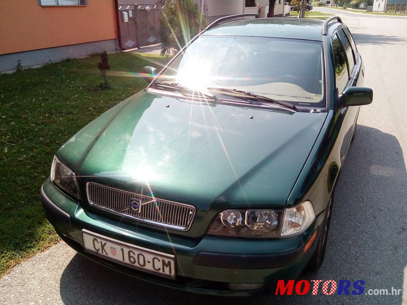 2001' Volvo V40 1.9 td photo #4