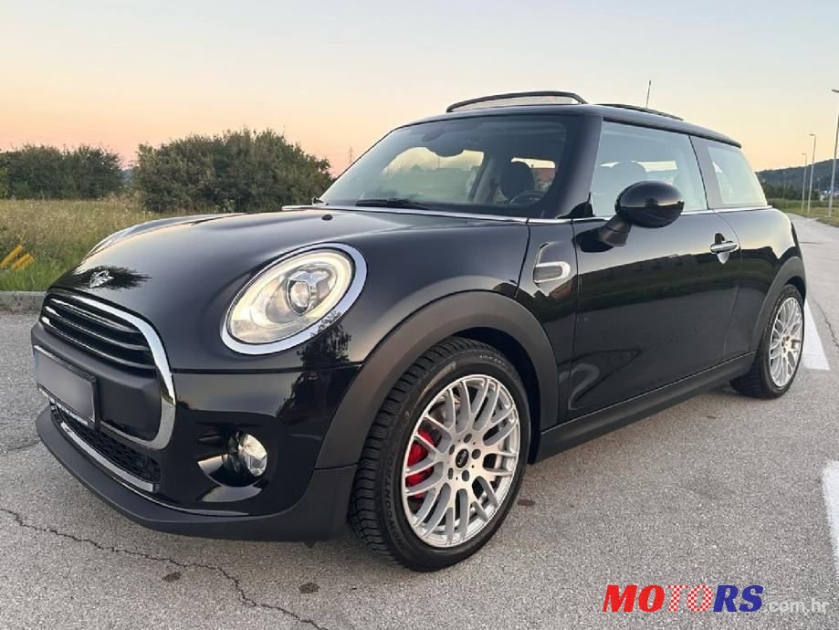2017' MINI One F56 photo #1