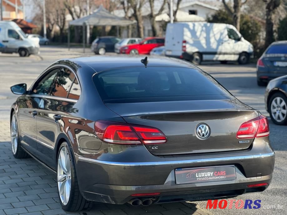 2013' Volkswagen Passat 2,0 Tdi Bmt photo #3