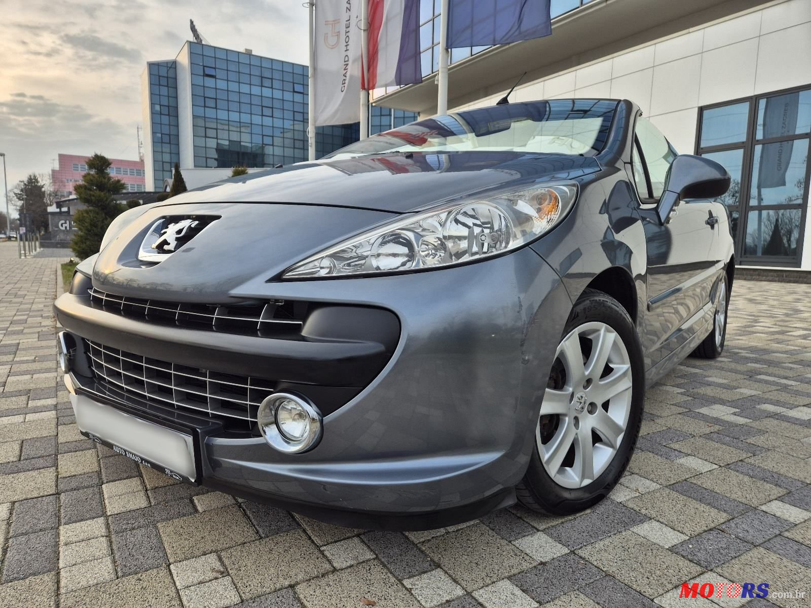 2010' Peugeot 207 Cc Sport 1,6 Vti photo #3