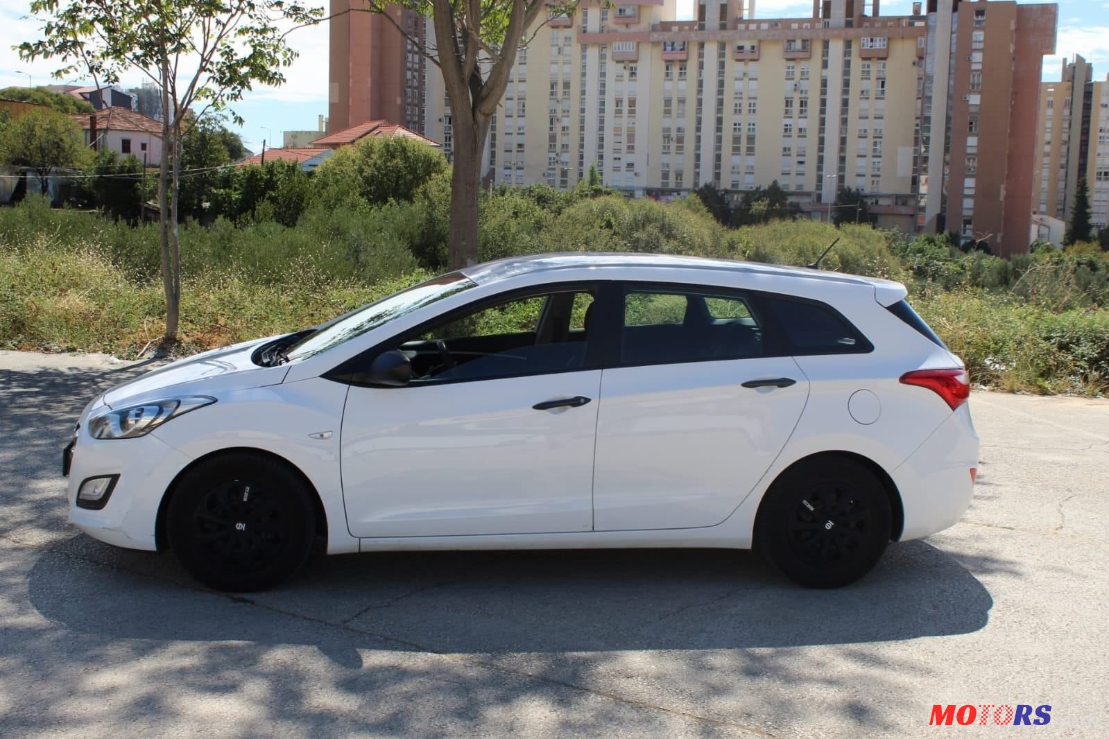 2016' Hyundai i30 Cw 1,4 Crdi photo #5