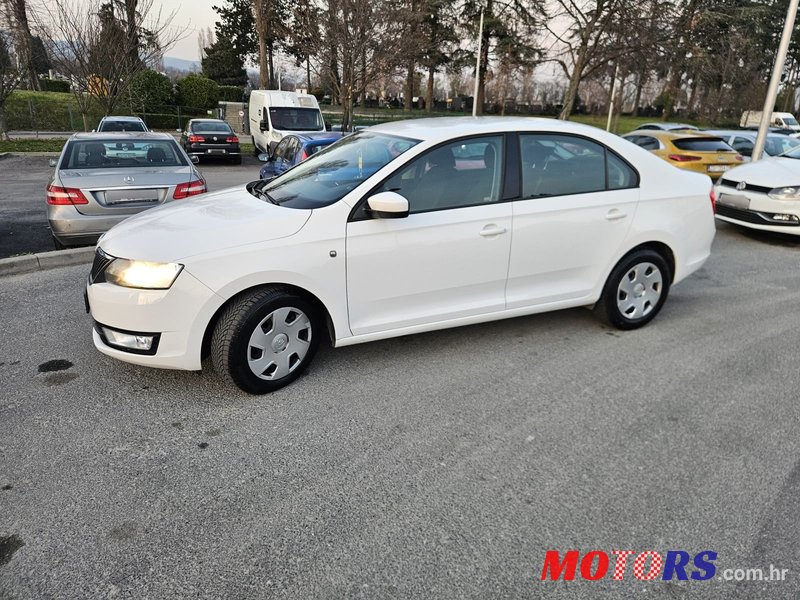 2013' Skoda Rapid 1,6 Tdi photo #3