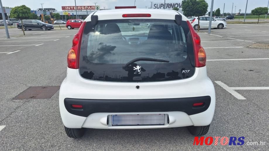2009' Peugeot 107 1.0 Urban photo #6