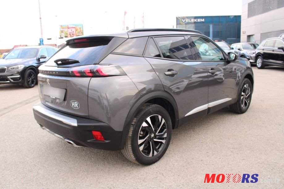 2021' Peugeot 2008 1,2 photo #3