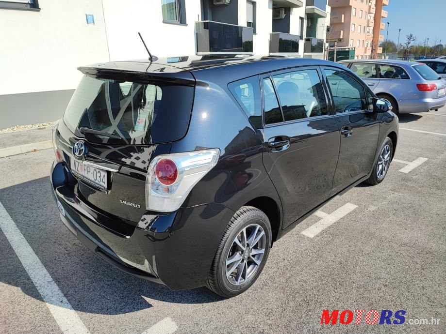 2014' Toyota Verso photo #4