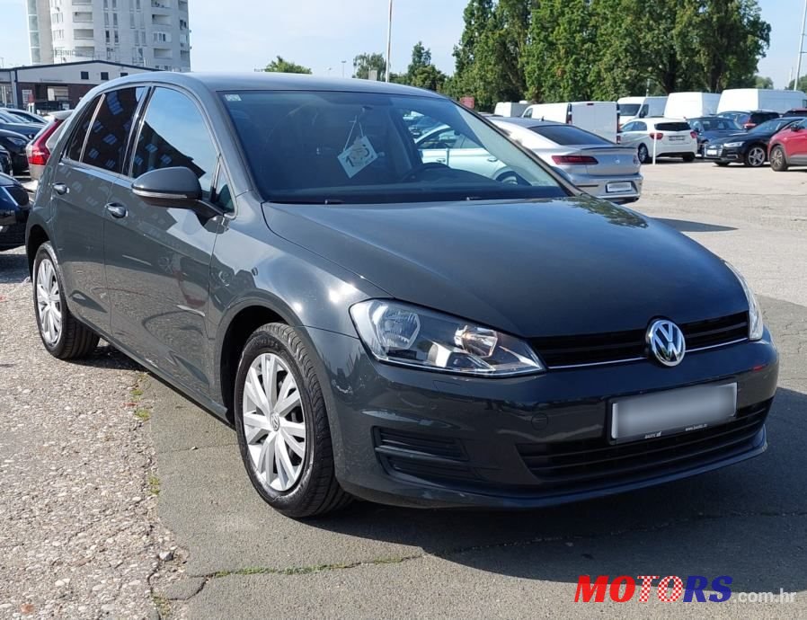 2017' Volkswagen Golf VII photo #4