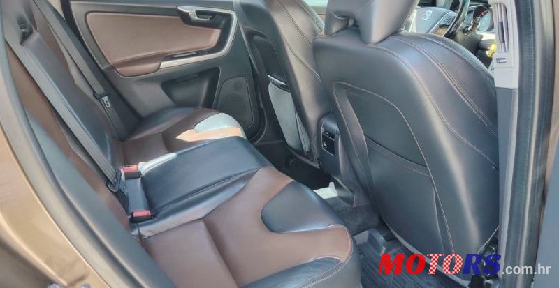 2015' Volvo XC60 Awd D4 photo #5