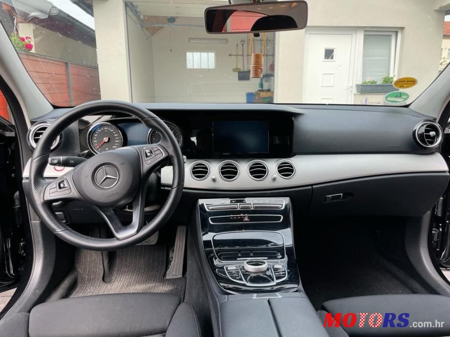 2018' Mercedes-Benz E-Klasa 220 D photo #5