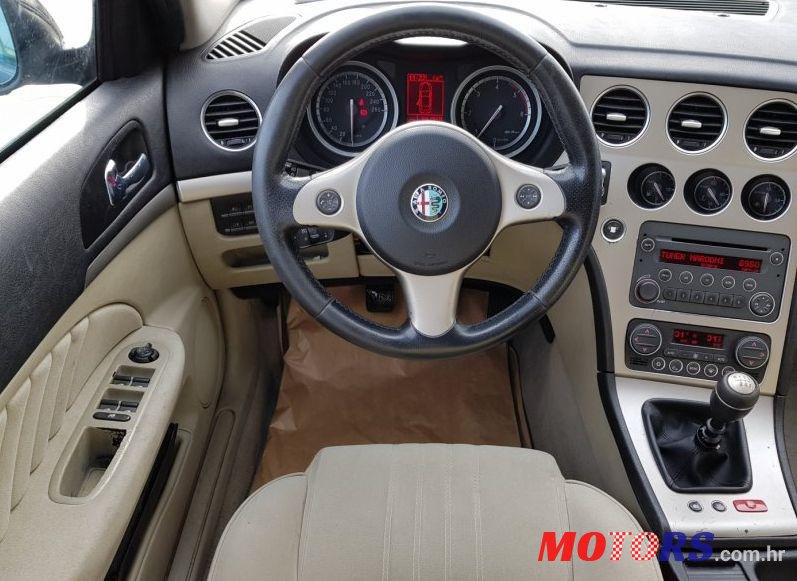 2008' Alfa Romeo 159 Sw 1,9 Jtdm photo #2