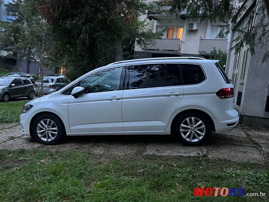 2017' Volkswagen Touran 1,6 Tdi photo #3
