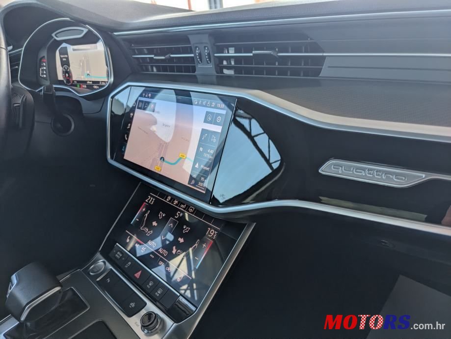 2019' Audi A6 Avant photo #4