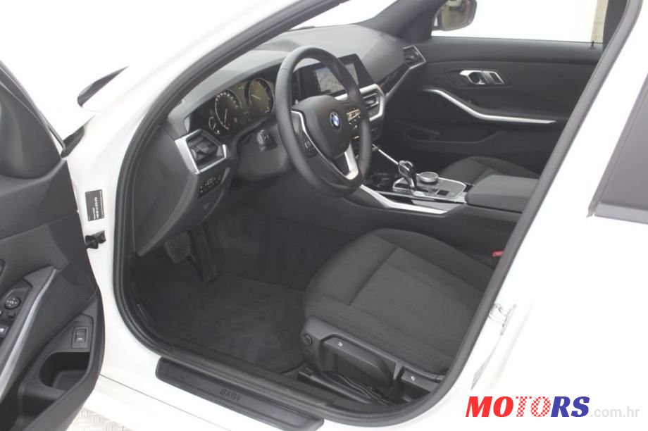 2019' BMW Serija 3 320D photo #6