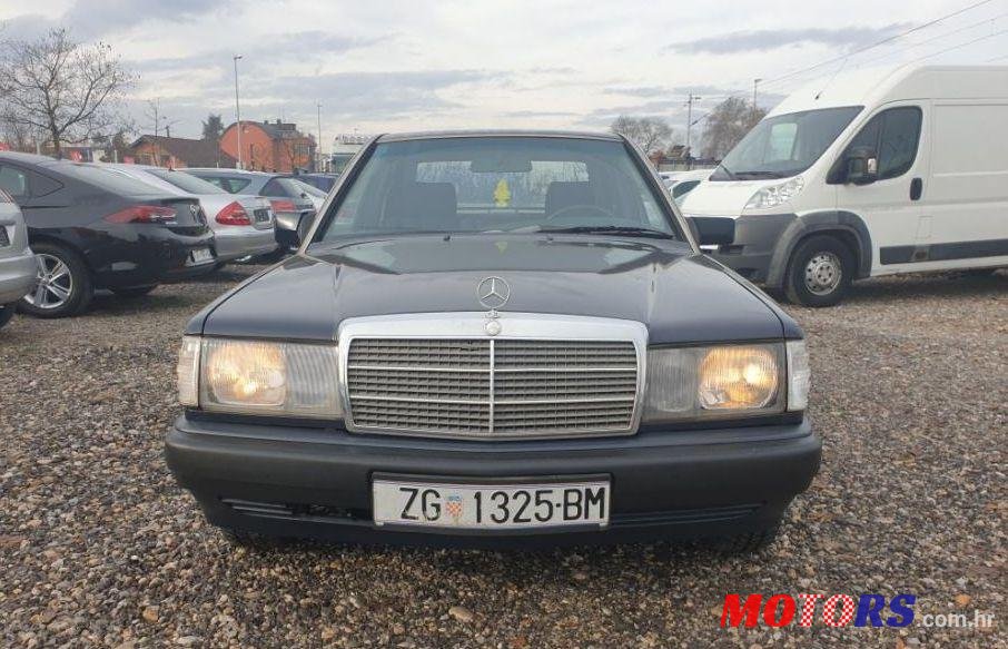 1992' Mercedes-Benz 190 D 2,5 photo #2