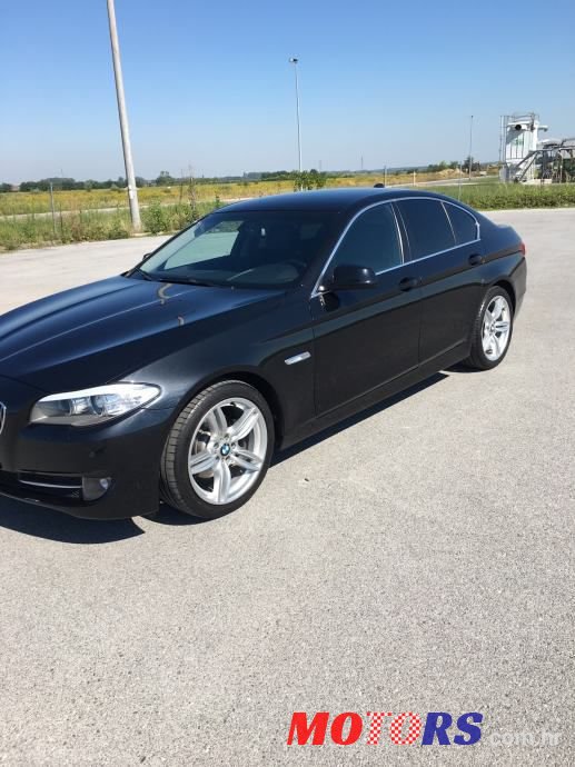 2013' BMW Serija 5 520D photo #3