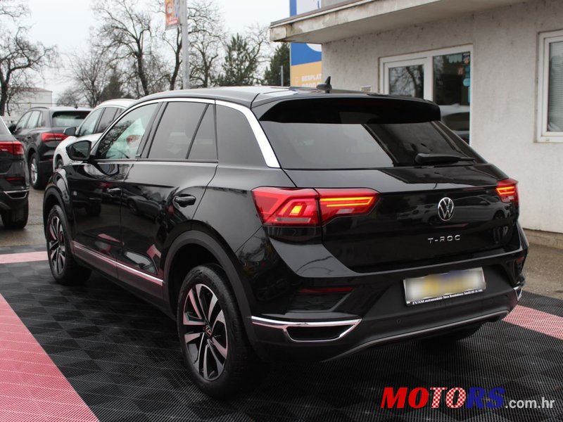 2020' Volkswagen T-Roc 1.6 Tdi photo #5