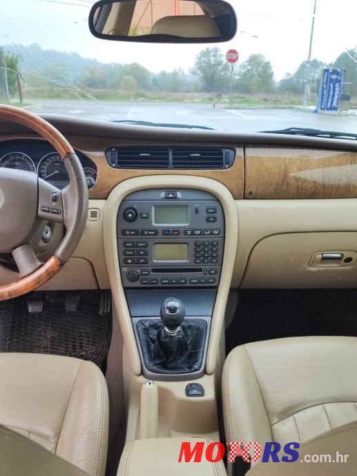 2007' Jaguar X-Type 2,2 D photo #6