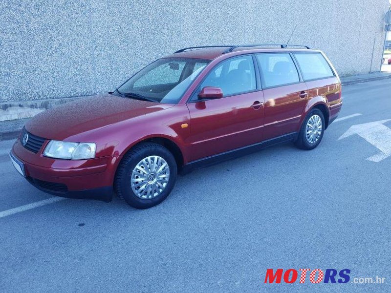 1998' Volkswagen Passat Variant photo #1