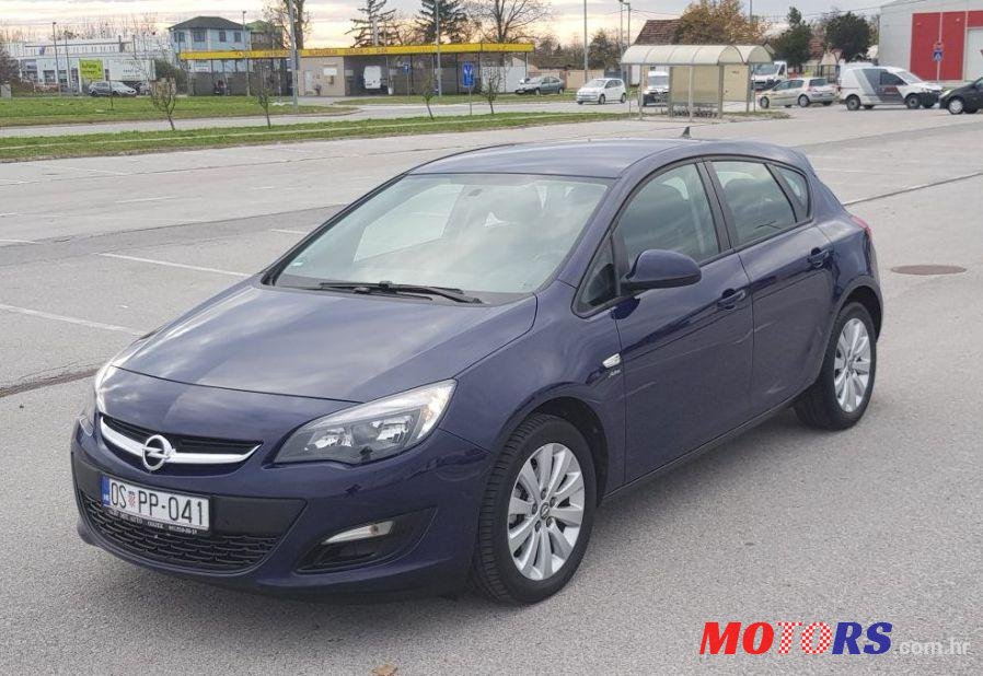 2013' Opel Astra 1,7 Cdti Classic photo #1