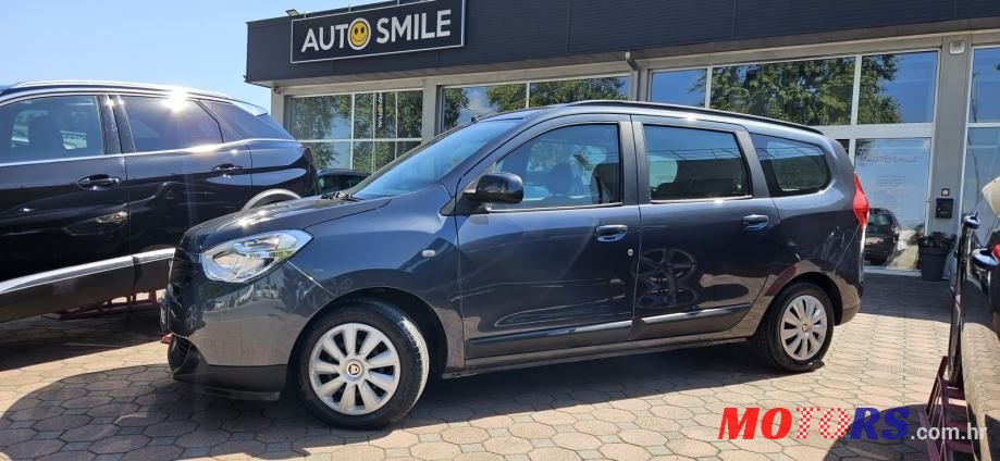 2014' Dacia Lodgy photo #1