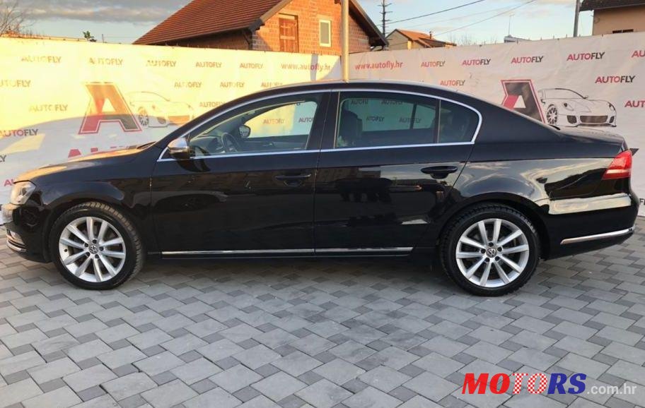 2011' Volkswagen Passat 2,0 Tdi photo #1